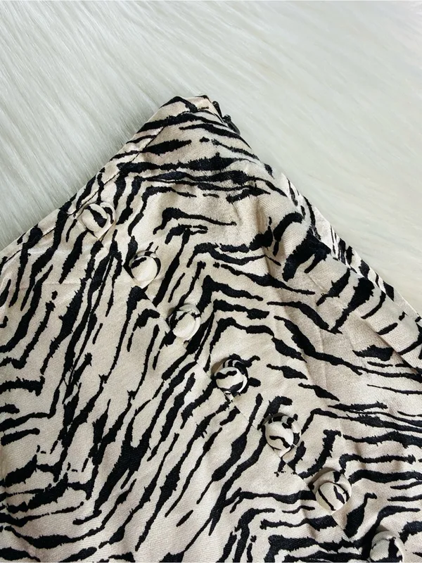 Zara White and Black Satin Zebra Print Skort - Image 2