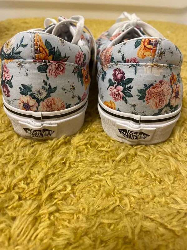 Floral - Image 4
