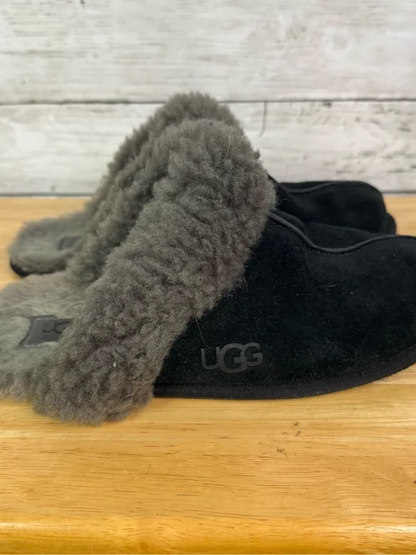 UGG Scuffette II slippers in black suede Size 9 - Image 2