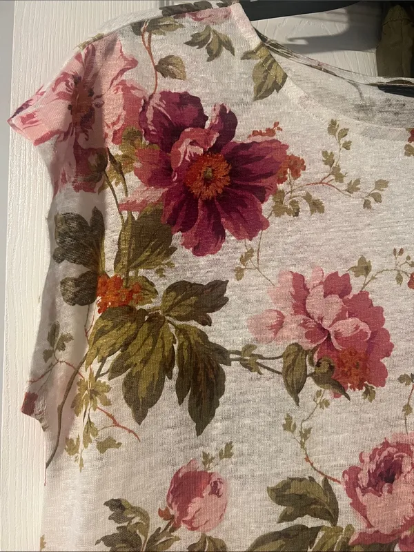 Tahari Olive Wide-Leg Pants with White Pink Floral Crop Top - Image 2