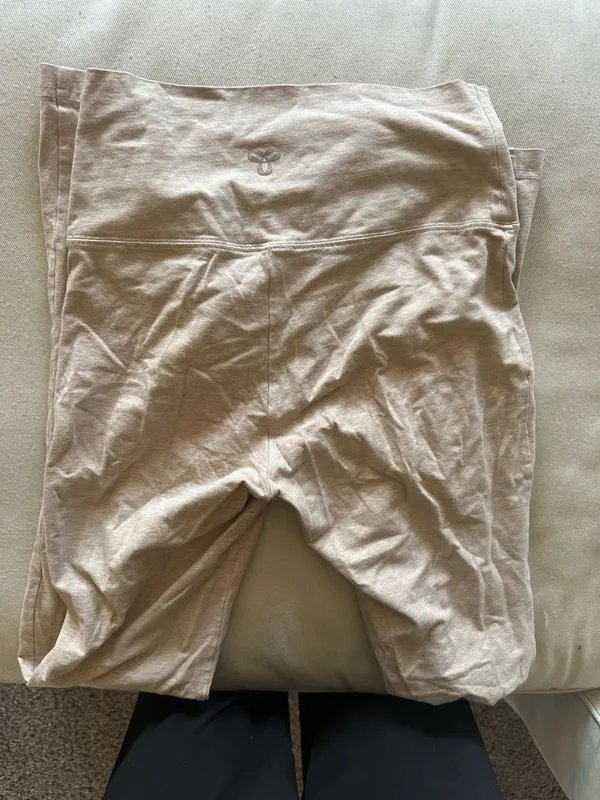 TNA Aritzia Leggings Flare - Image 4