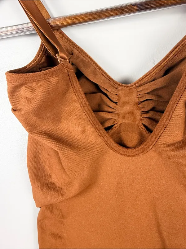 Skims Seamless Sculpt Brief Bodysuit in oxide size small - Image 6