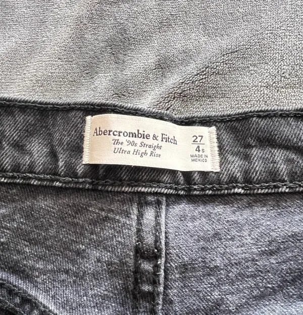 Abercrombie Jeans - Image 4