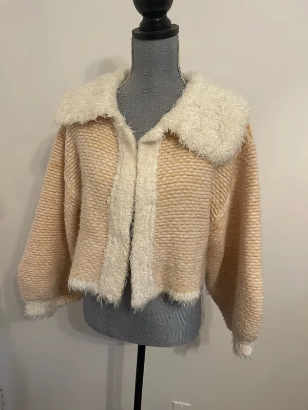 Free People Cream and Beige Cropped Cardigan. Size Xs - Image 4