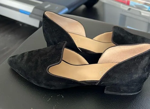 Franco Sarto black velvet cutout ballet flats - Image 3
