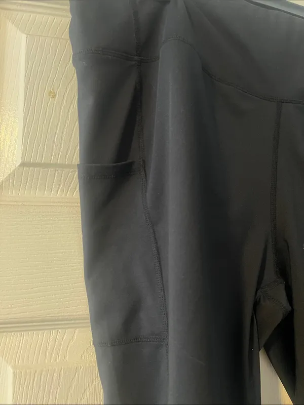 Black High-Waist Women’s Active Shorts with Side Pockets - Image 2