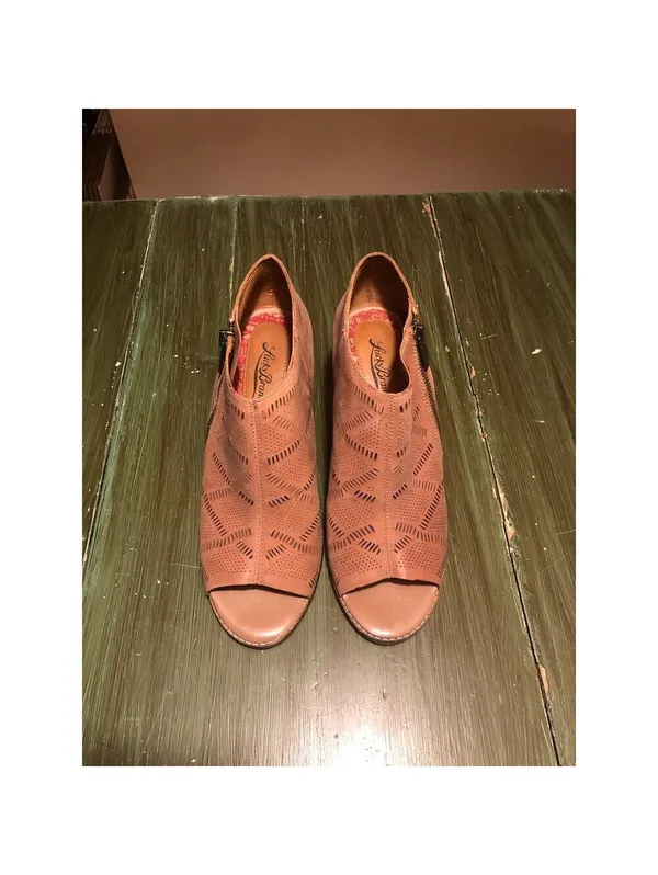 Lucky Brand EUC Women's Jaspah Lasercut Leather Upper 3.75" Wedges Size 9.5 - Image 2