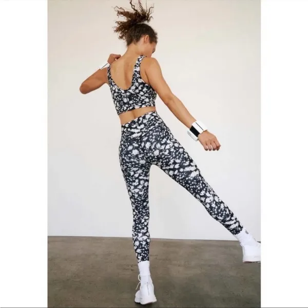 NWOT Free people‎ Movement Printed Lose Control Wrap Leggings Floral Sz S - Image 3