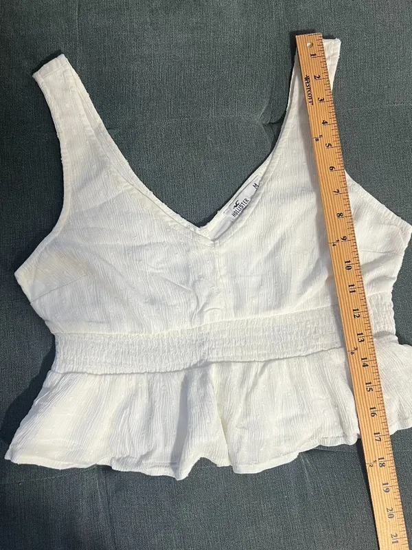 Hollister white smocked peplum crop top - Image 8