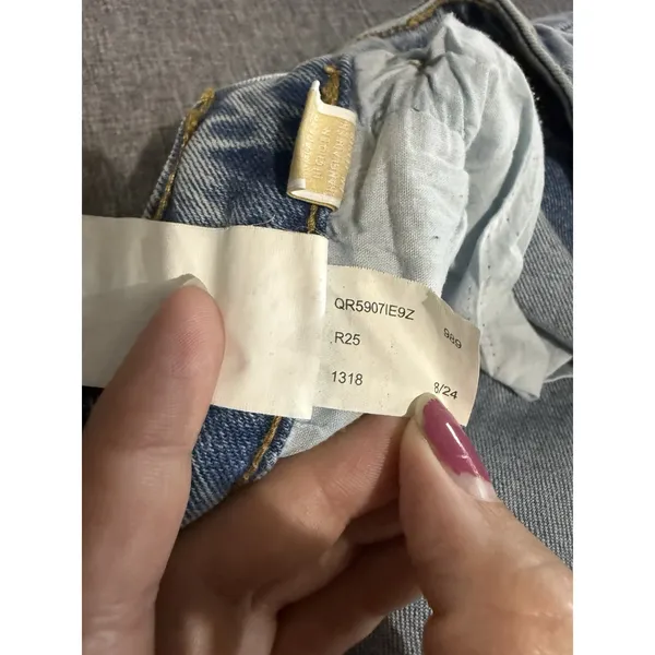 Michael Kors Women's Bootcut Light Wash Blue Denim Jeans Stretch Mid Rise Sz 6 - Image 14