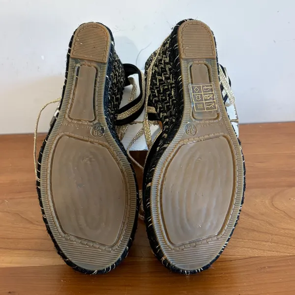 Marc Jacobs Black Satin Gold Metallic Wrap Espadrille Wedge Sandals Spain 38.5 - Image 7