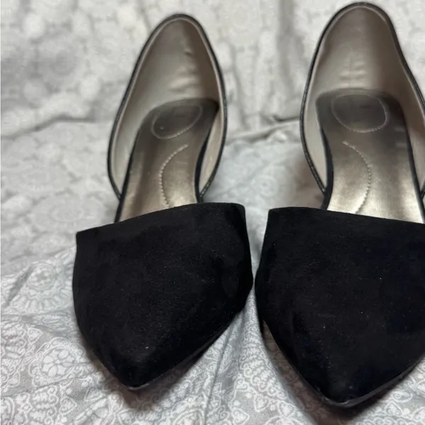 Bandolino Black Pointed-Toe Women's heels - Image 2
