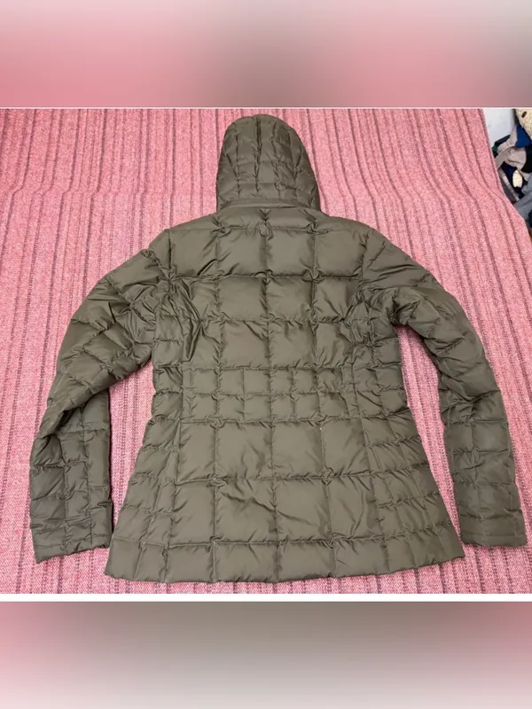 Patagonia Women's Hooded Goose Doen Quilted Puffer Jacket Brown — Size Medium - Image 2
