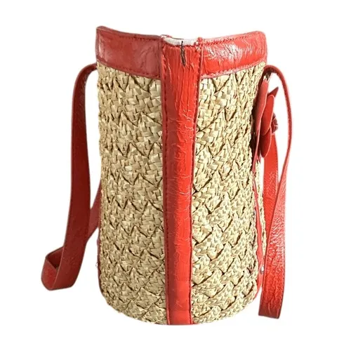 Coldwater Creek Woven Straw Tote Bag Red Leather Trim Flower Accent ‎ Vacation - Image 4