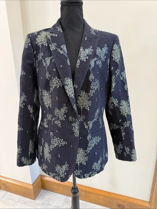 Banana Republic Heritage Collection Blue Foral size 14 - Image 2