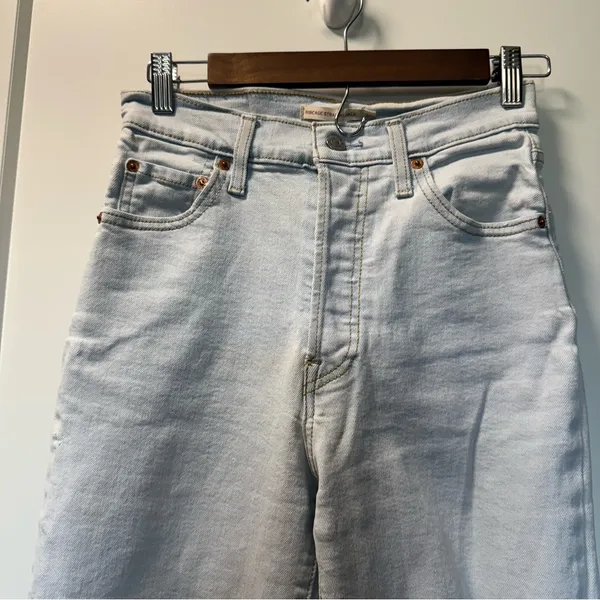 Levi's Ribcage Straight Ankle Jean Light Wash Distress High Waist Button‎ Fly 26 - Image 3