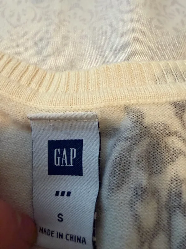Gap brown and white long sleeve shirt - Image 6