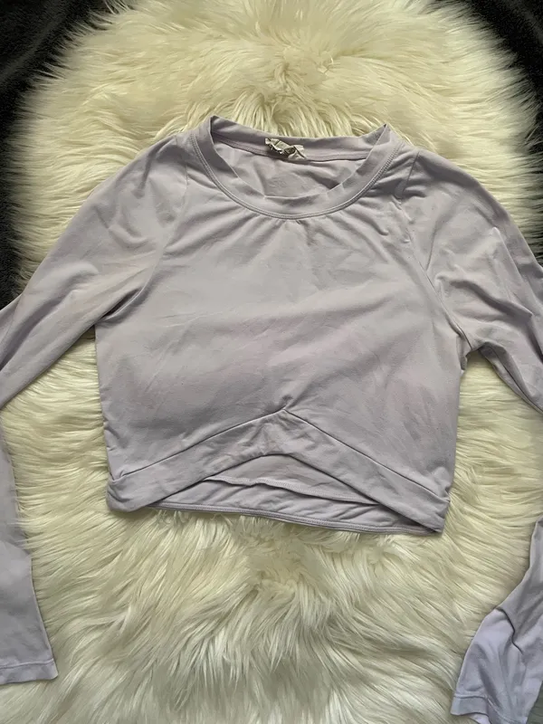 Alphalete light purple long-sleeve crop top - Image 5