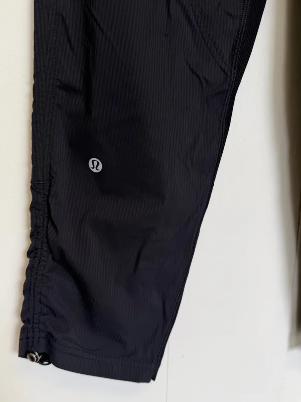 LULULEMON Dance Studio Mid-Rise Cropped Pants Size‎ 4 Black LW6AVQS - Image 7