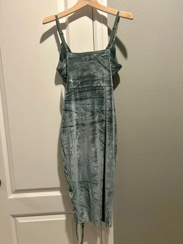 Joyfolie Velvet Cowl Ruched Midi Dress - Sage Green - Image 5