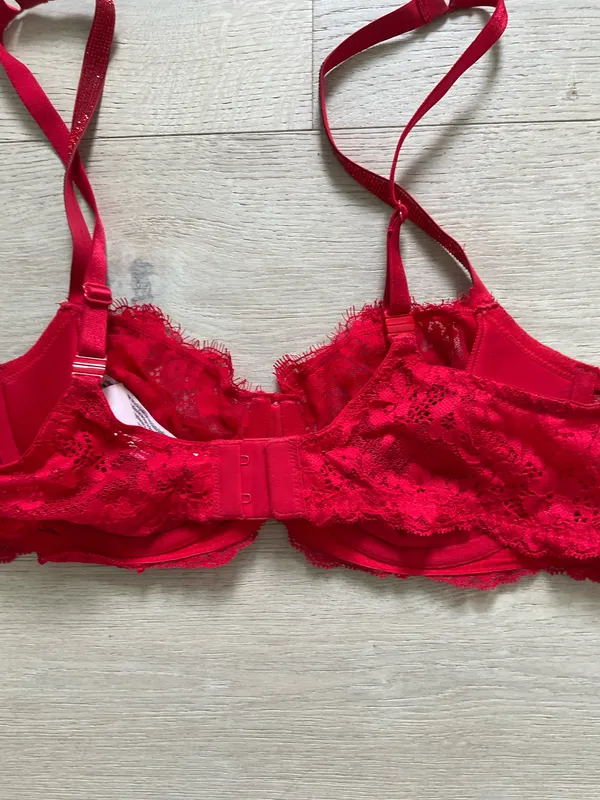 Victoria's Secret Bra - Image 8