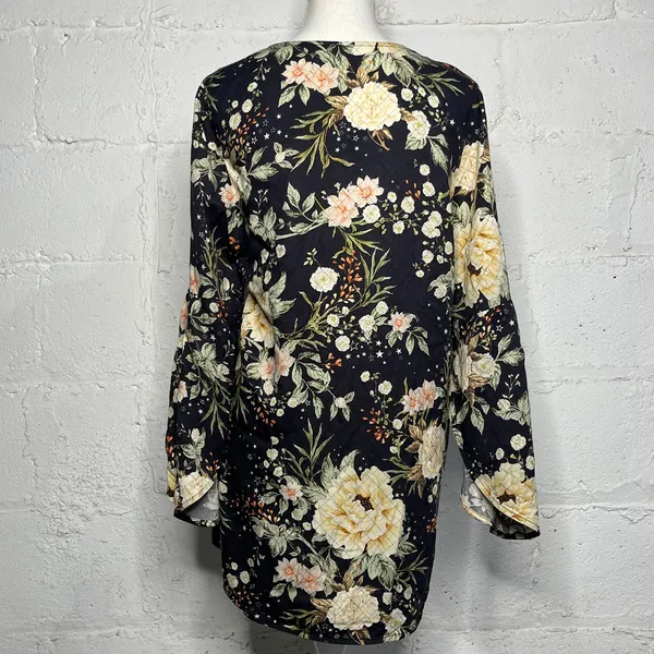 Farm Rio‎ Floral Kimono Jacket Diamond Stitch Split Bell Sleeve Women Gray O/S - Image 3