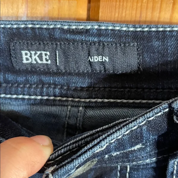 BKE Aiden high waisted dark boot cut jeans size 26x32 women's casual jeans - Image 5
