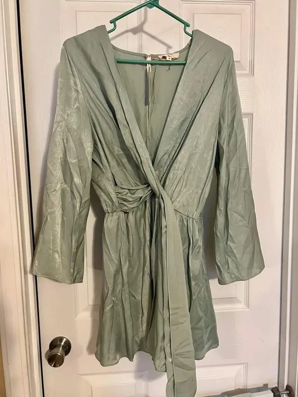 entro Sage Green Satin Mini Dress with Tie Waist - Image 2
