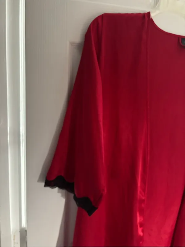 Apt. 9 Women’s Red Short Satin Wrap Robe Size XXL - Image 4