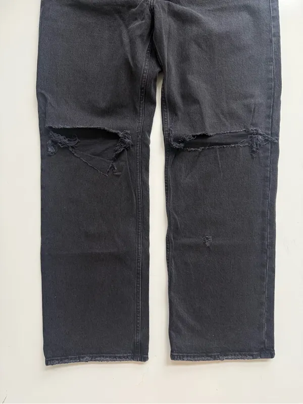 Abercrombie & Fitch The 90s Baggy Low Rise Distressed Jeans Black Size 28/6 - Image 4