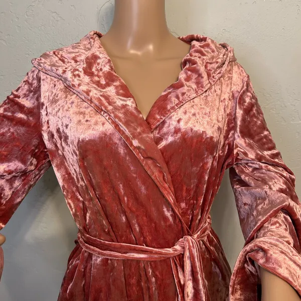 Betsey Johnson dark Pink Velvet Robe with Ruffled Collar - Image 2