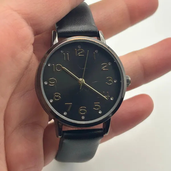 Black Tone Crystal and Gold Hourly Dial Women’s Fashion Watch Working - Image 7
