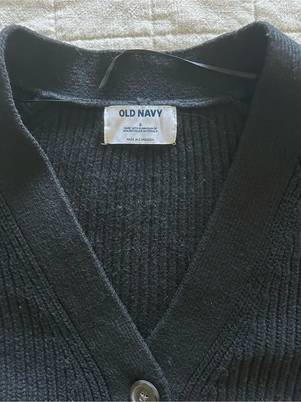 Old Navy Black V-Neck Button Front Cardigan - Image 2