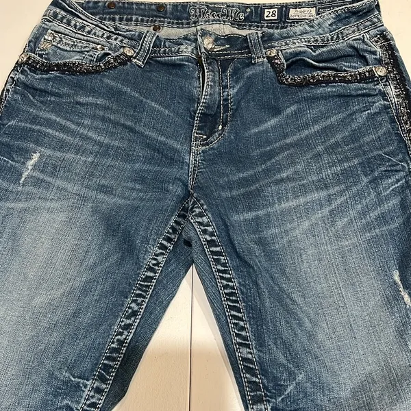 Miss me women’s boyfriend Capri size 28 embroidered leg stripe stud buttons - Image 2