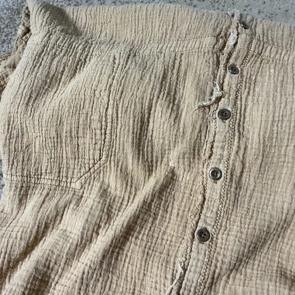 We The Free Boho Gauze Button Down Shirt Womens Medium Tan Raw Hem Oversized Top - Image 6