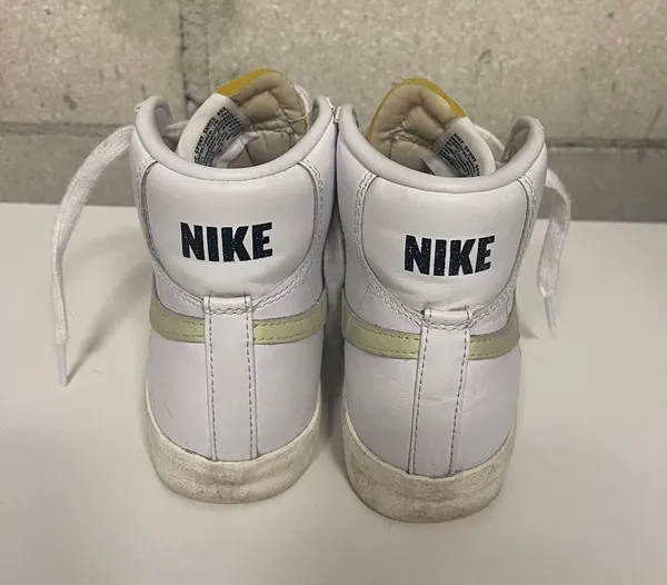 Blazer Mid 77 - Image 2
