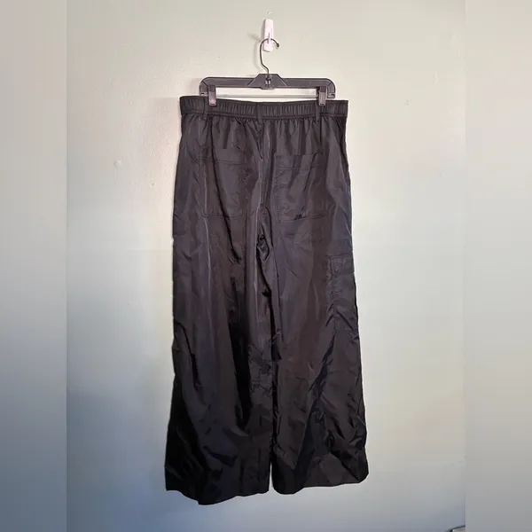 Fabletics Women's Extra Wide Leg Black Pants Cargo Shine Yoga Sz XL - Image 5
