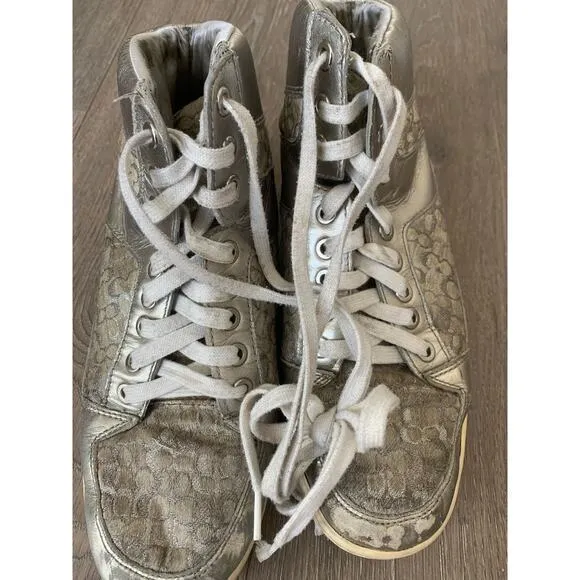 COACH HI-TOP SNEAKERS,‎ Silver Metallic & Off-White, Size 9M, Norra A1424 - Image 2