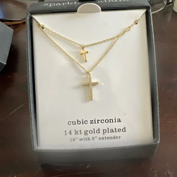 Sparkle cubic, zirconia, and 14 karat gold plated cross Necklace - Image 4