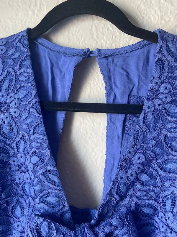 Maeve by Anthropologie Blue Lace Tie-Front Crop Top Puff Sleeve Size 2 - Image 7