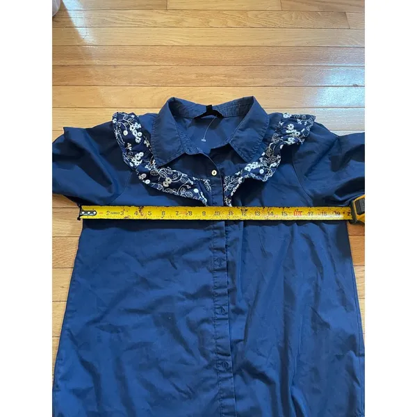 Alice Blue navy and white ruffle western style button down shirt‎ women's size M - Image 4