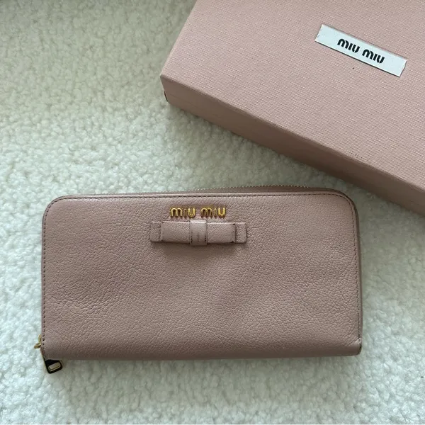 Miu Miu Blush Pink Leather Wallet with Bow - Image 2