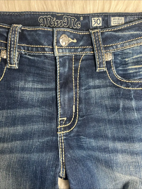 Miss Me Jeans Women's Size 30 Embroidered Embellished Pockets Slim Bootcut Jeans - Image 3