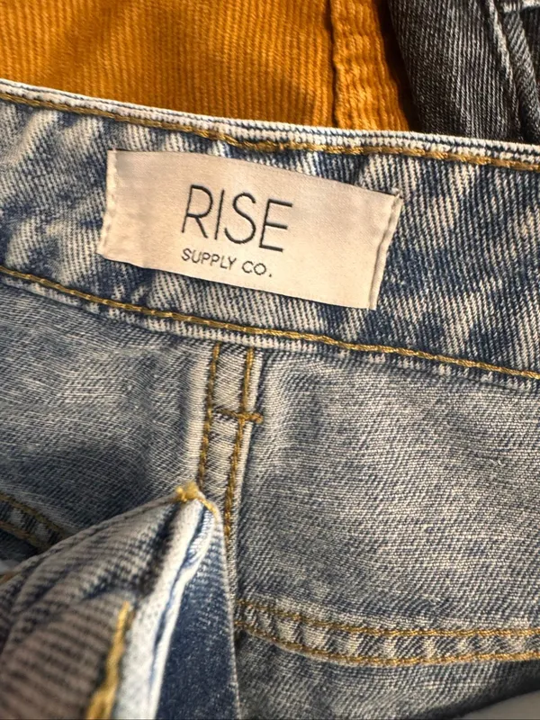 RISE Supply Co Distressed Frayed Acid Wash Denim Shorts Womens Size 5 - Image 7