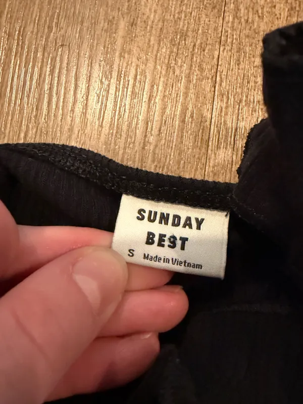 Aritzia Sunday Best Ribbed Ruffle Strap Bodysuit XS - Image 4
