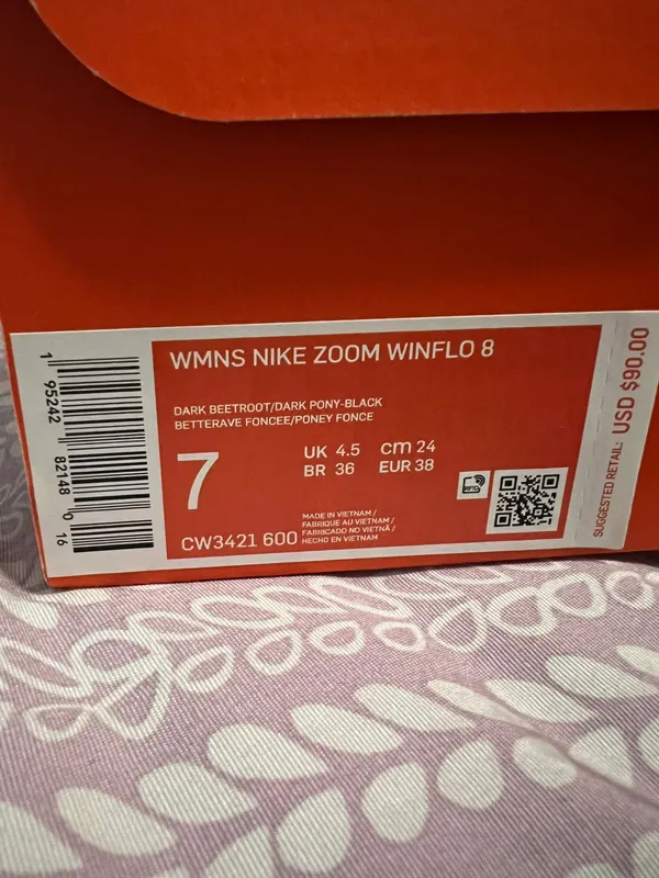 Nike Zoom Winflo 8 - Size 7 - Dark Beetroot - Image 3