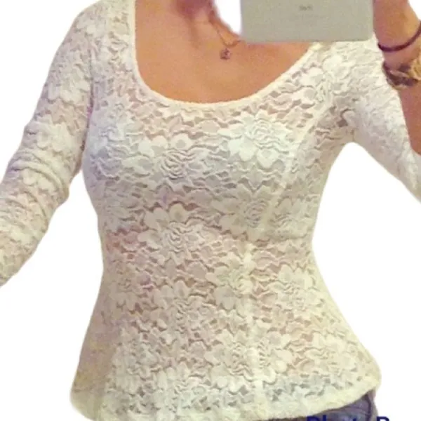 ✨ H&M, Divided White Peplum Top✨ - Image 5