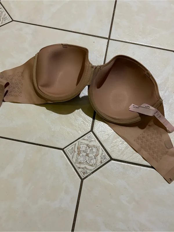 34DDD F75 Victoria's Secret Women’s Underwire Back Closure Strapless Bra - Image 4
