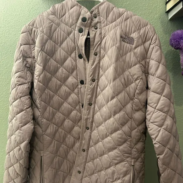 NORTHFACE jacket w/ HOOD - Image 2