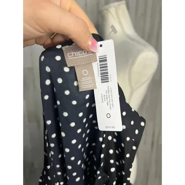 NWT Chico's Women's Sleeveless Polka Dot Blouse Black & White Size 0‎ - Image 5